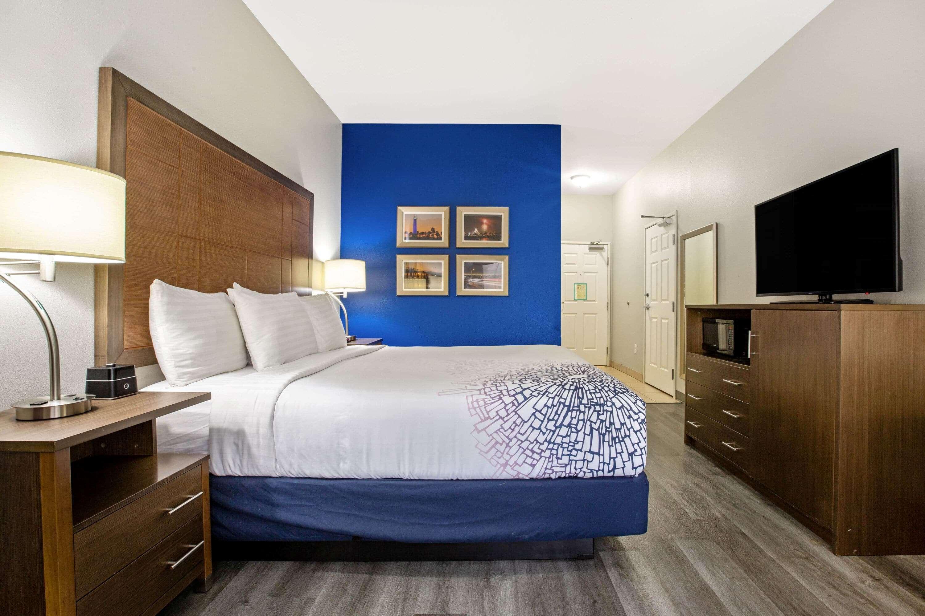 La Quinta By Wyndham Ne Long Beach/Cypress Hawaiian Gardens Exterior foto