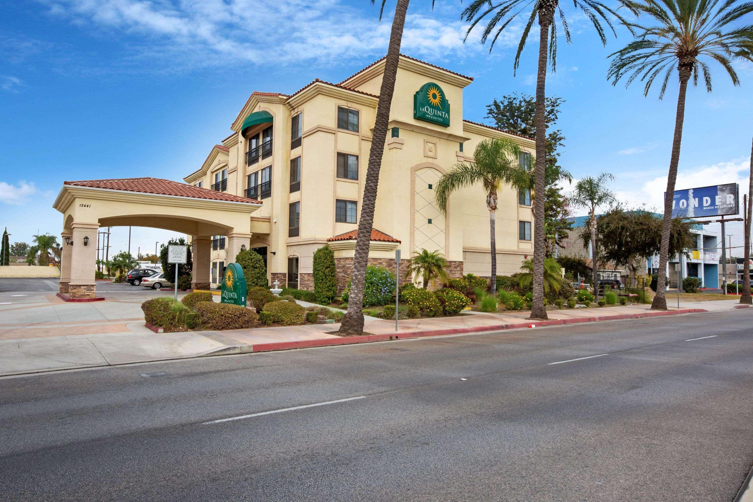 La Quinta By Wyndham Ne Long Beach/Cypress Hawaiian Gardens Exterior foto