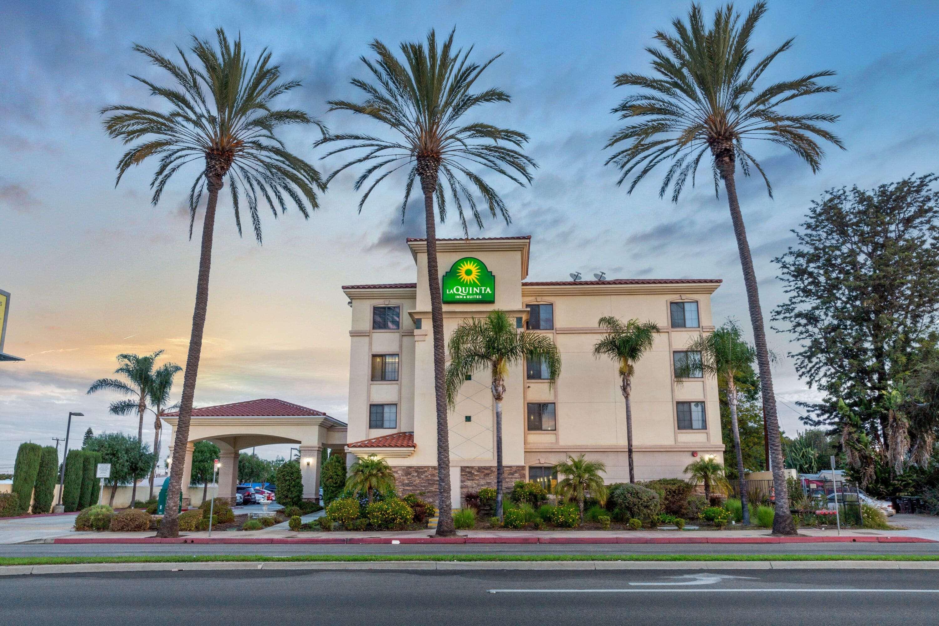 La Quinta By Wyndham Ne Long Beach/Cypress Hawaiian Gardens Exterior foto